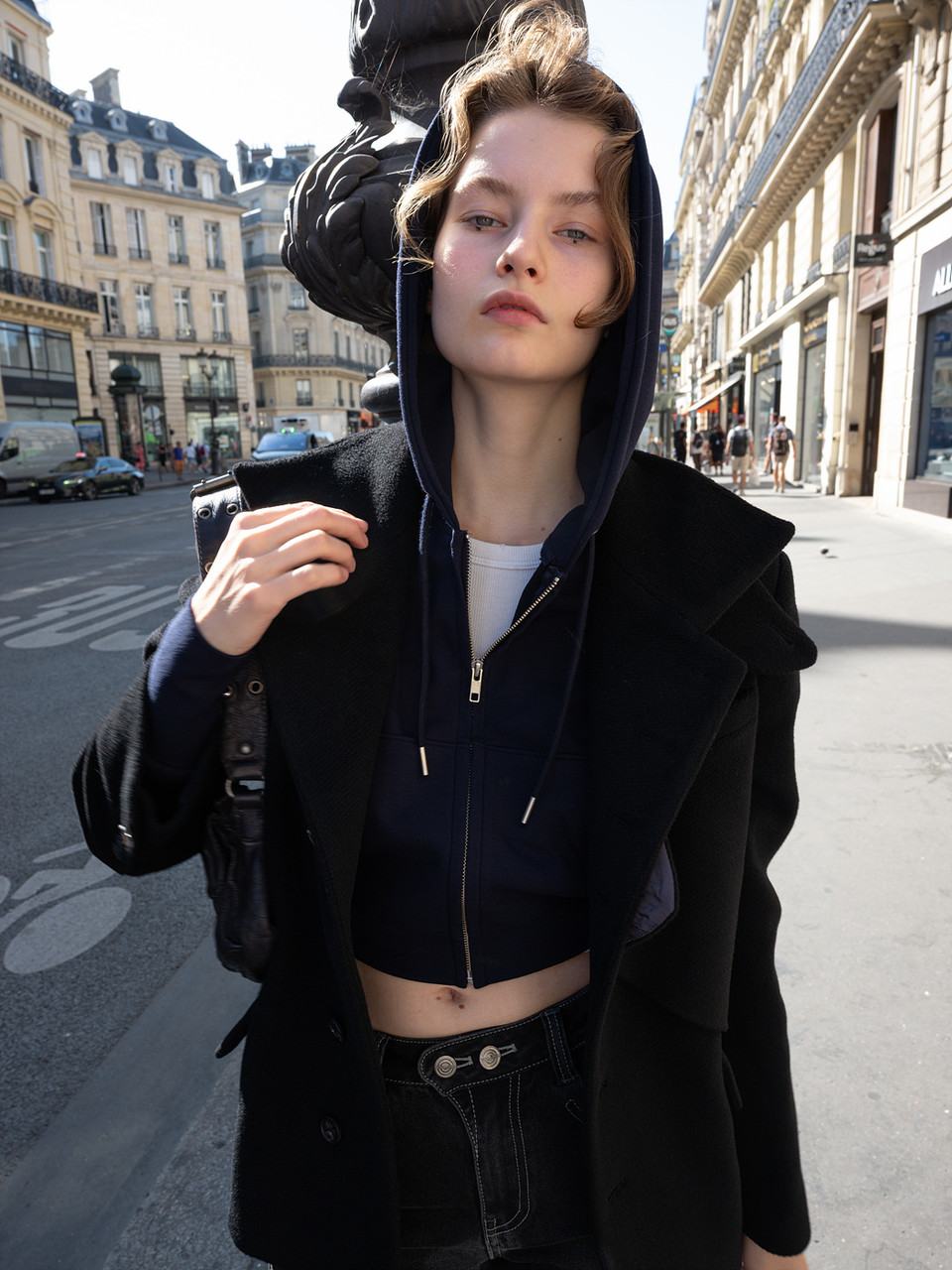 타임리스 데일리 웨어를 선보이는 패션 브랜드 ‘우알롱(WOOALONG)’이 리브랜딩과 함께 감도 높은 디자인과 실용성을 강조한 2025 가을/겨울(F/W) 컬렉션 ‘SHIFT’를 공개했다고 밝혔다. 사진=우알롱