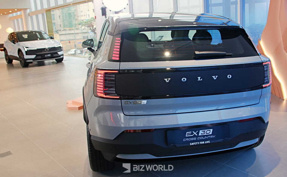 EX30 CC 후측면. 사진=손진석 기자
