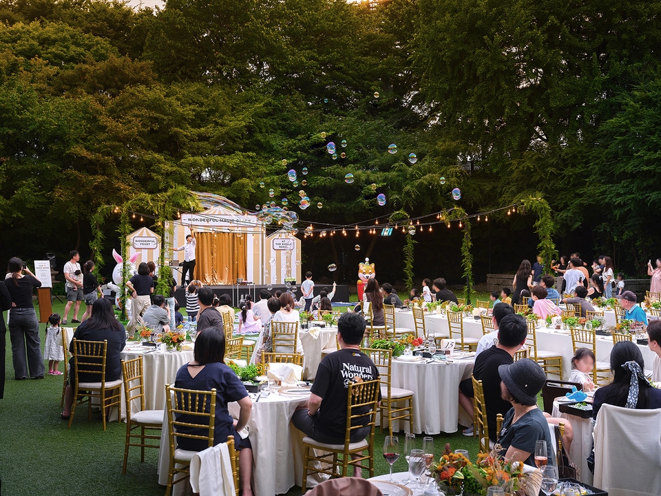 지난해 추석에 열린 서울신라호텔 영빈관 마술쇼 현장 모습. 사진=서울신라호텔