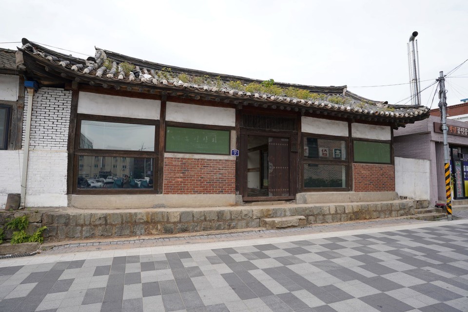 인천시(시장 유정복)는 22일 강화군 강화읍에 위치한 ‘강화 신문리 고택’을 인천시 등록문화유산으로 고시했다고 밝혔다. 사진=인천시