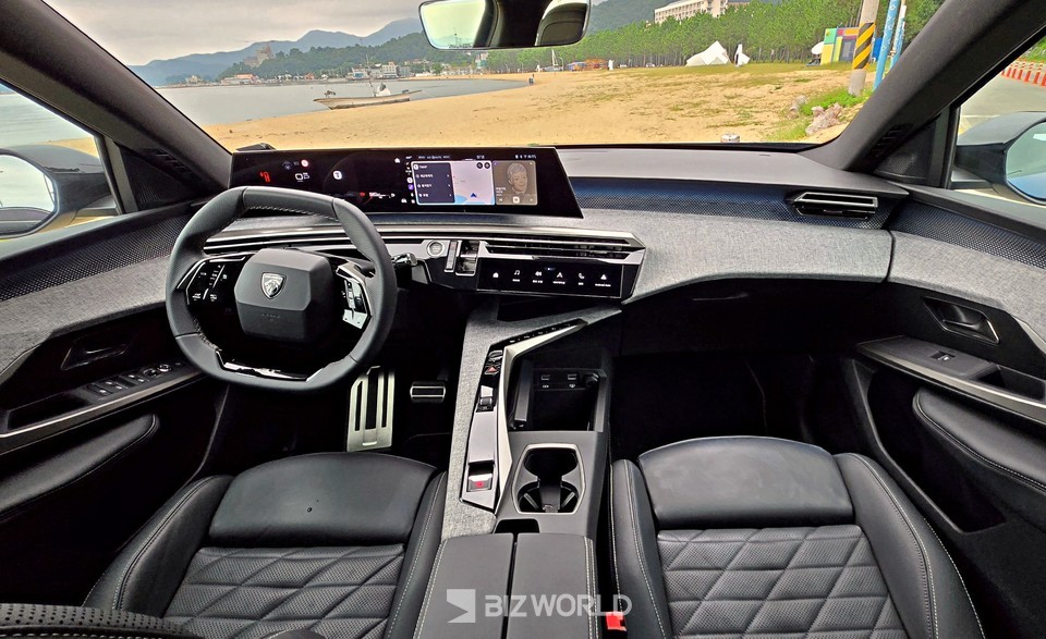 올 뉴 3008 스마트 하이브리드 실내. 사진=손진석 기자