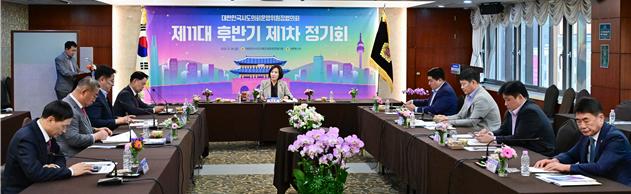 이숙자 대한민국시도의회운영위원장협의회 회장이 회의를 진행하고 있다. 사진=서울시의회