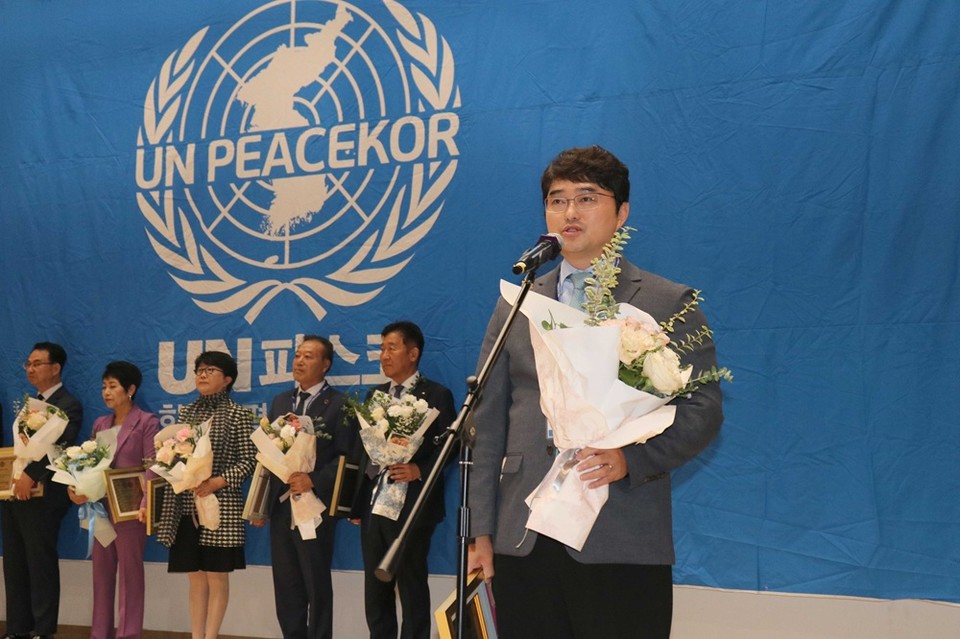 이창재 대웅제약 대표가 지난 29일 UN피스코에서 주최한 2025년 SDGs 대상에서 ‘건강과 웰빙’ 부문 수상을 받고 수상소감을 전하고 있다. 사진=대웅제약