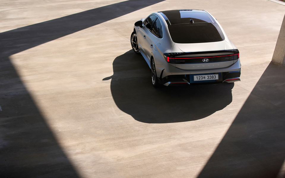 2026 쏘나타 디 엣지 후측면. 사진=현대자동차