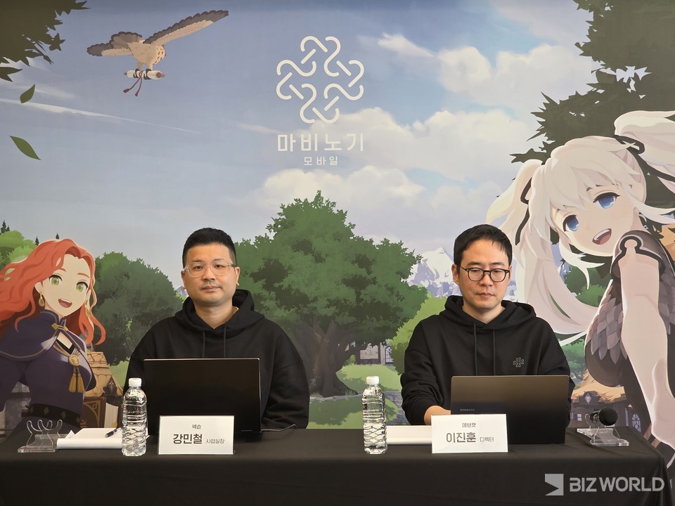 지난 20일 서울 성동구 KT&G 상상플래닛에서 '마비노기 모바일' 공동 인터뷰가 진행됐다. 현장에 참석한 강민철 넥슨 사업실장(좌), 이진훈 데브캣 디렉터(우). 사진=이효정 기자