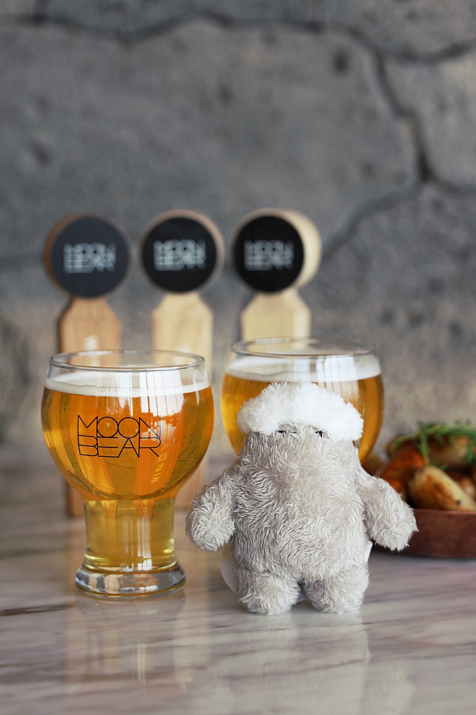 JW 메리어트 제주 비어페스타에서 선보이는 문베어 수제맥주. 사진=교촌에프앤비