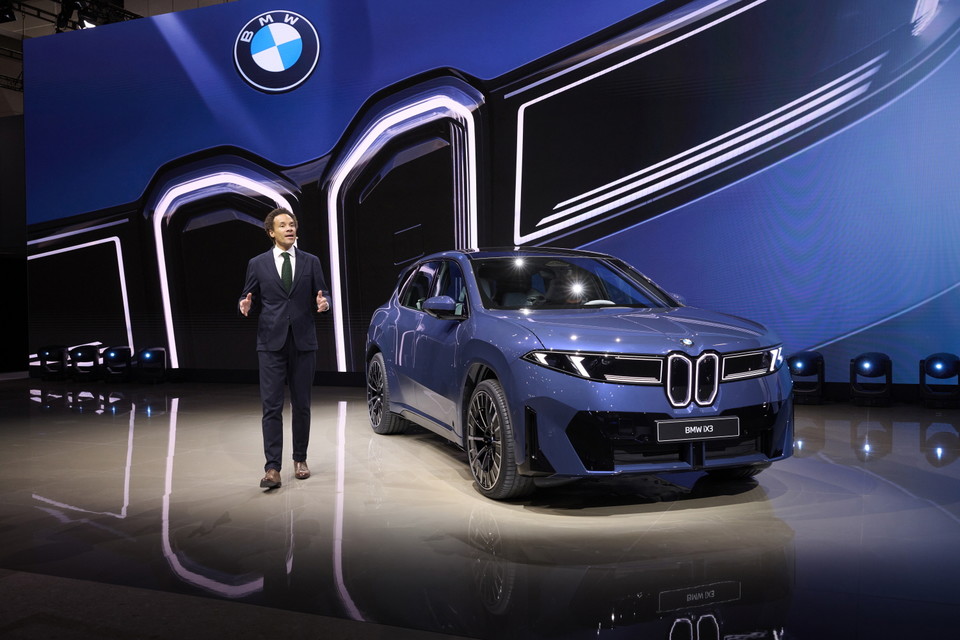 재팬 모빌리티쇼 2025에서 첫선을 보인 'BMW 뉴 iX3'. 사진=BMW 그룹