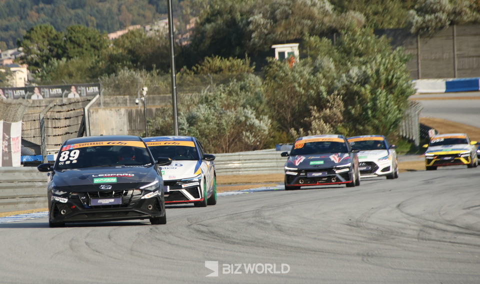 이중훈(89번)이 경기 초반부터 선두로 나서 경기를 이끌었다. 용인=손진석 기자