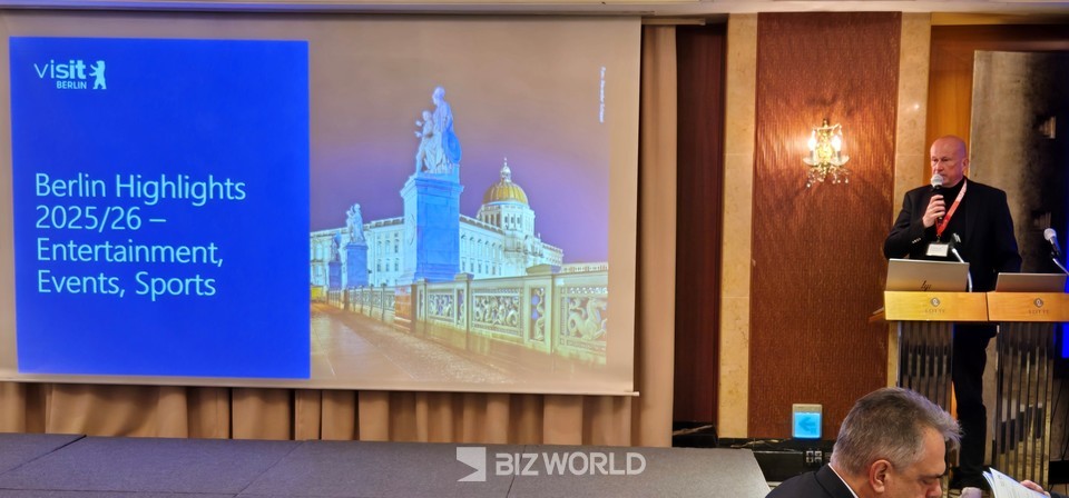 베를린 관광청 랄프 오스텐도프 마케팅 이사가 새로운 관광 정보를 소개하고 있다. 사진=손진석 기자