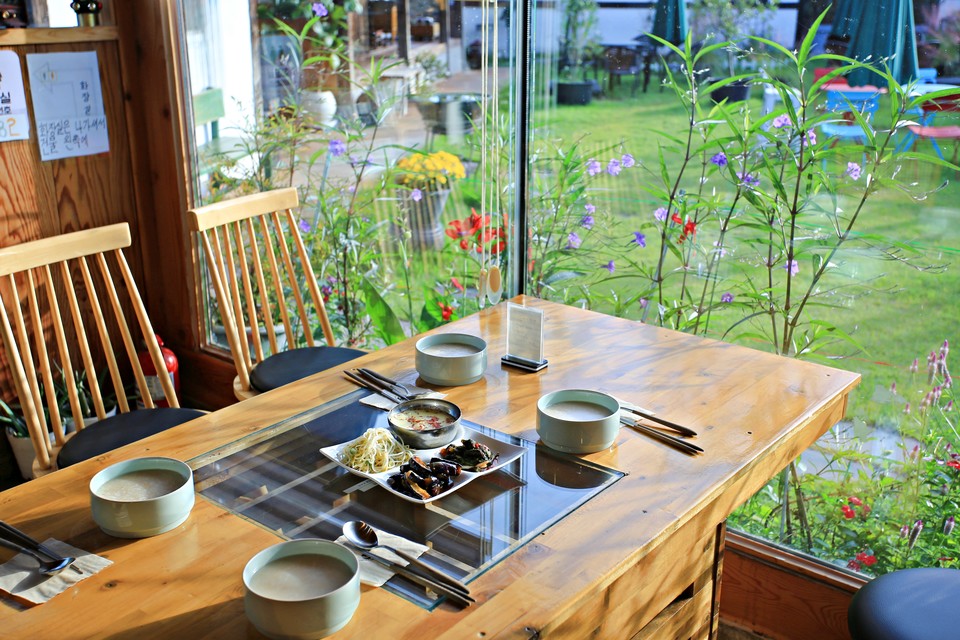 매화나무집 아침상. 사진=한국관광공사