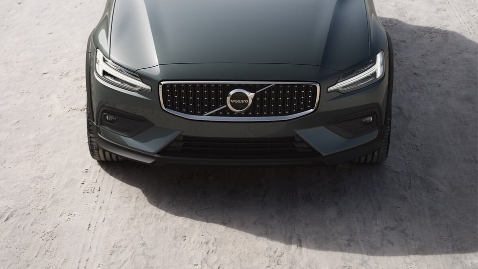 V60CC 포레스트 레이크 에디션 전면. 사진=볼보자동차코리아