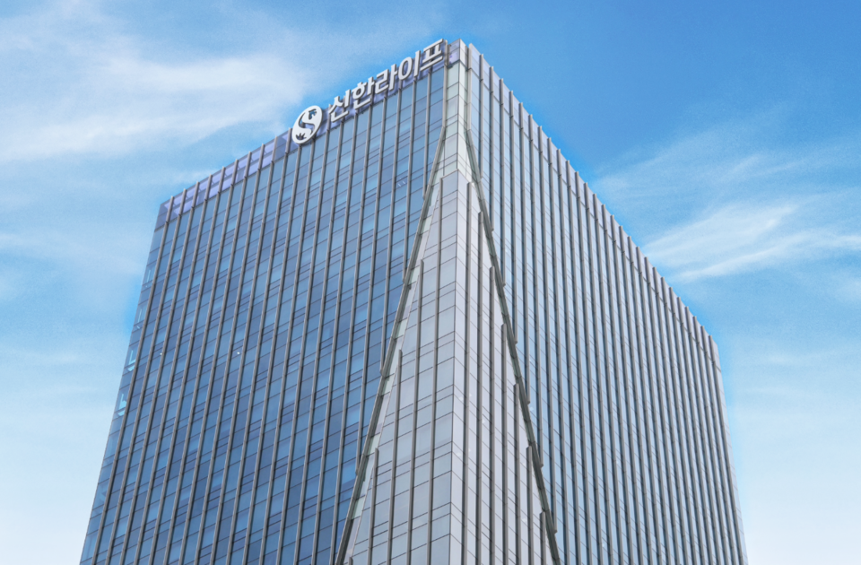 신한라이프는 완전 판매 문화 확산을 통한 소비자 보호 강화를 위해 FC(보험 설계사)가 참여한 ‘완전 판매 AI(인공지능) 송(노래) 콘테스트(경연)'를 개최했다고 12일 밝혔다. 사진=신한라이프