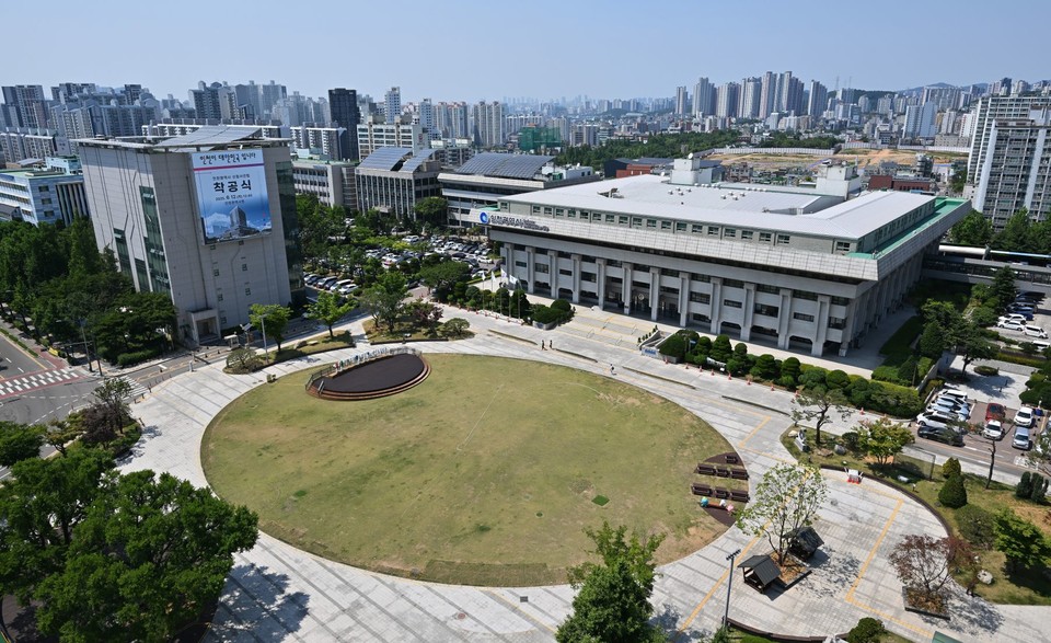 인천시(시장 유정복)는 11월 14일부터 16일까지 3일 동안 ㈔대한민국김치협회와 함께 인천중구 상상플랫폼에서 ‘제2회 대한민국 김장문화축제’를 개최한다고 밝혔다. 사진=인천시