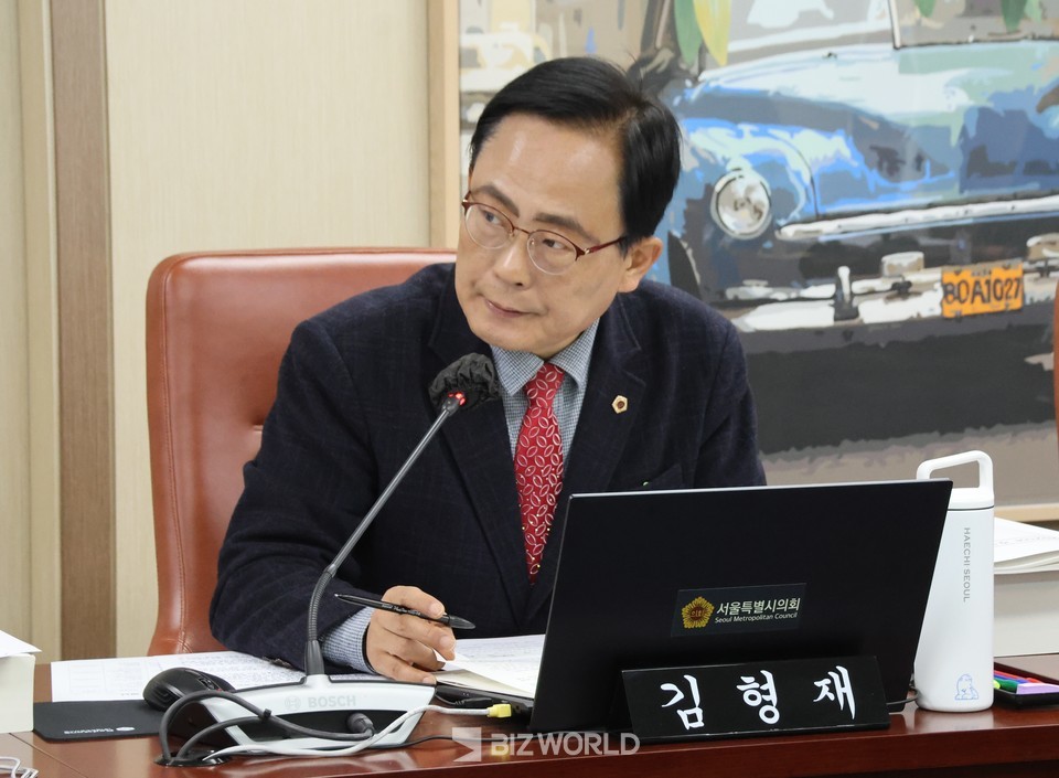 김형제 서울시의원이 행정사무감사에서 질문을 하고 있다. 사진=손진석 기자