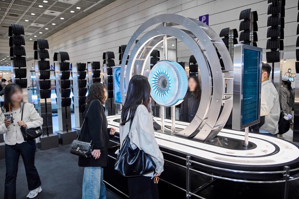 제 24회 서울디자인페스티벌 한국타이어∙모델솔루션 공동 부스 전경. 사진=한국타이어