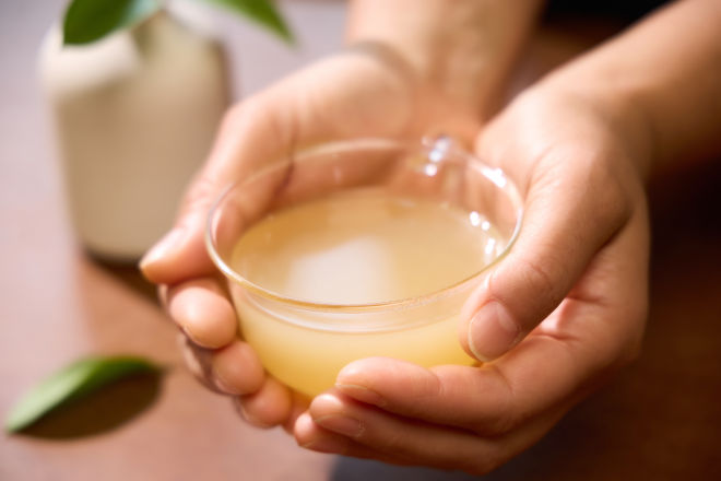 전라북도 완주군 용진읍에 위치한 생강청 및 홍삼액 전문 제조·판매 기업 ‘홍삼이생강날때’가 국내산 생강 원물을 기반으로 한 다양한 맛의 생강청 라인업을 새롭게 선보였다고 밝혔다. 사진=홍삼이생강날때