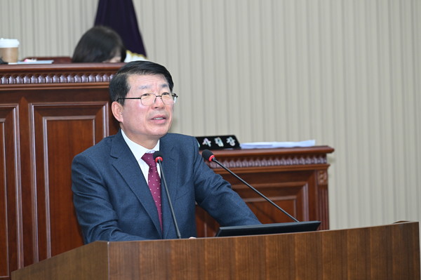 백경현 구리시장이 20일 제354회 구리시의회 제2차 정례회 시정연설을 통해 2026년도 시정 운영 방향과 주요 시책을 제시했다. 사진=구리시