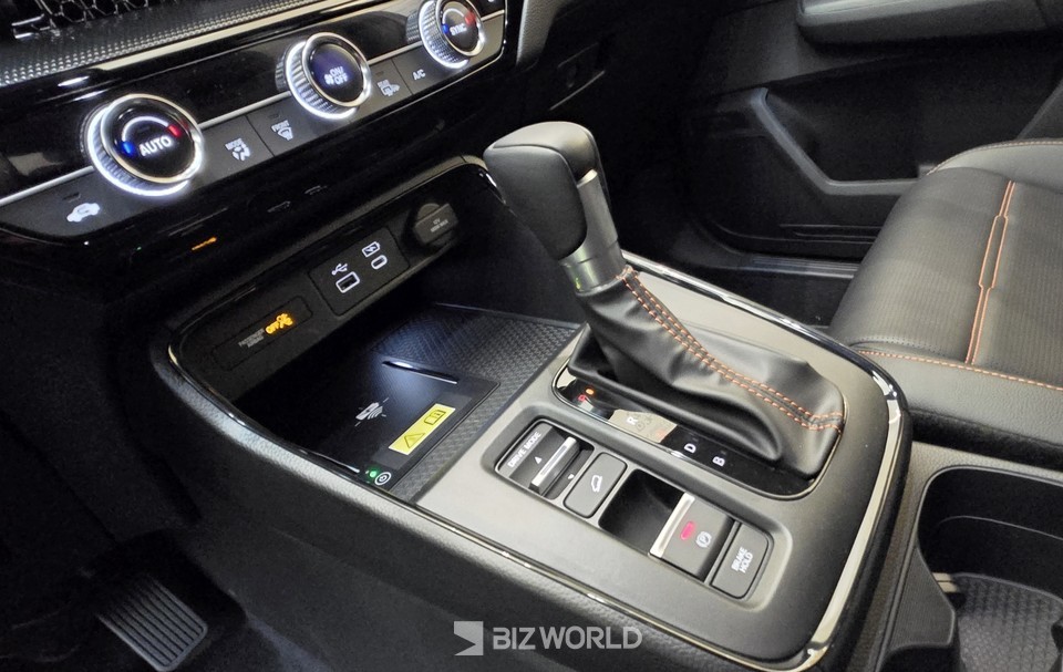 2026년형 혼다 CR-V 하이브리드 변속기. 사진=손진석 기자