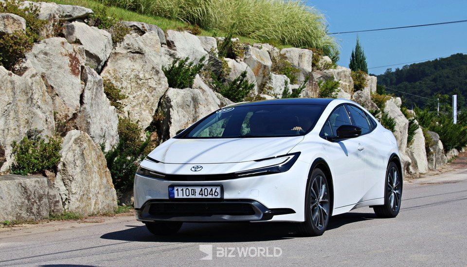 5세대 프리우스 AWD 모델 주행모습. 사진=손진석 기자