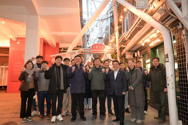 여주시가 도시재생 우수사례 벤치마킹위해 강원 정선군과 서울 용산구 신흥시장을 방문했다. 사진=여주시청